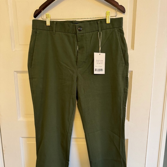 Everlane Performance Chino - 33x30 - Deep Moss Green - Picture 1 of 3